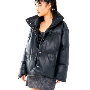 UO Vegan Faux Leather Puffer Black Size M